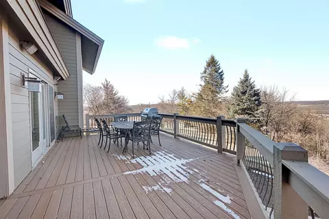 Exterior - 1 E Hoffman Rd, Elizabeth, IL 61028 photo 6 of 9