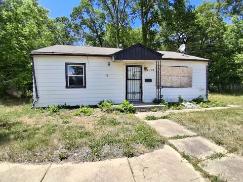 2101 Martha Ave, Rockford, IL 61104