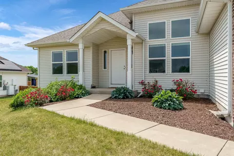 Exterior - 622 Ashleigh Ln, Roscoe, IL 61073 photo 3 of 6