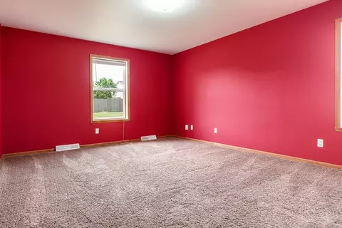 Bedroom - 622 Ashleigh Ln, Roscoe, IL 61073 photo 1 of 6