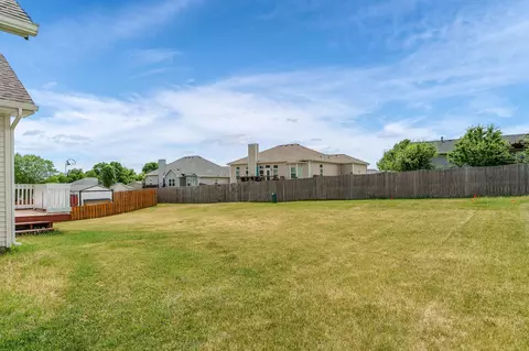 Exterior - 622 Ashleigh Ln, Roscoe, IL 61073 photo 4 of 6