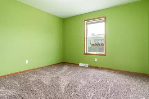 Bedroom - 622 Ashleigh Ln, Roscoe, IL 61073 photo 5 of 6