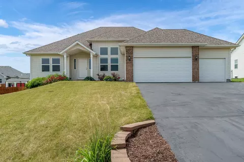 622 Ashleigh Ln, Roscoe, IL 61073