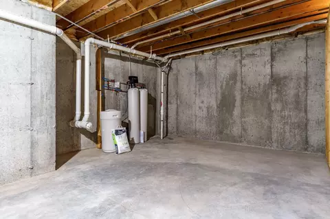 Other - 622 Ashleigh Ln, Roscoe, IL 61073 photo 11 of 12