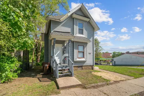 928 8th Ave, Rockford, IL 61104
