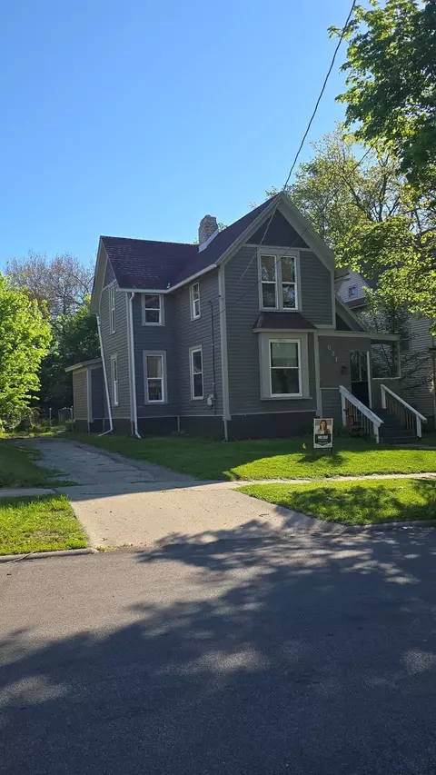621 Napoleon St, Rockford, IL 61103