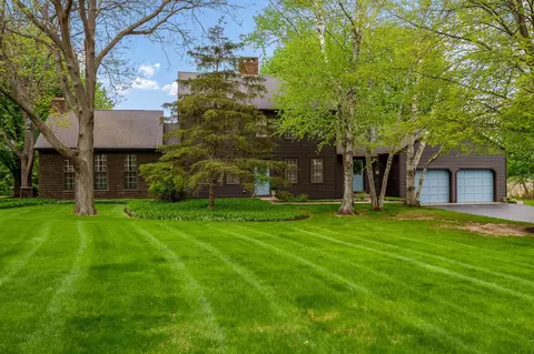 10562 Town Hall Rd, Belvidere, IL 61008