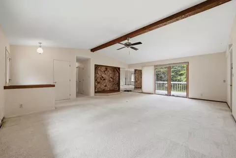 Living - 2014 Cimarron Dr, Freeport, IL 61032 photo 2 of 2