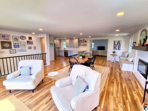 Living - 5-165 Heathcliff Dr, Lanark, IL 61046 photo 1 of 8