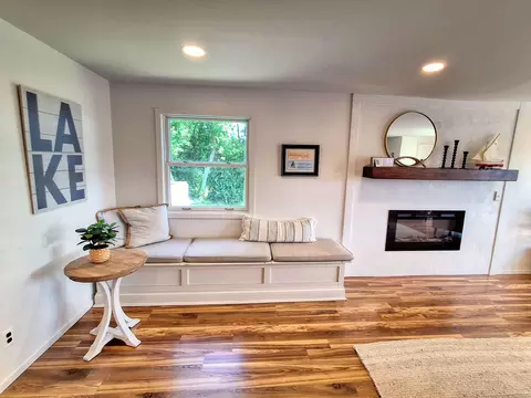Living - 5-165 Heathcliff Dr, Lanark, IL 61046 photo 3 of 8