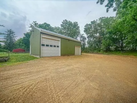 Exterior - 7272 N Il Rt 2, Leaf River, IL 61047 photo 5 of 8