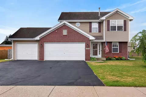 5902 Legacy Ln, South Beloit, IL 61080