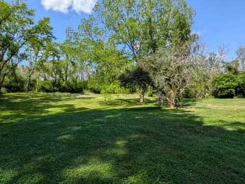 Exterior - 13835 Saunders Rd, Pecatonica, IL 61063 photo 3 of 7