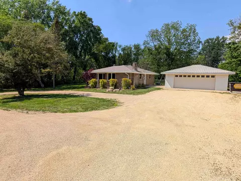 Exterior - 13835 Saunders Rd, Pecatonica, IL 61063 photo 7 of 7
