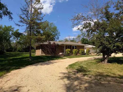 Exterior - 13835 Saunders Rd, Pecatonica, IL 61063 photo 2 of 7
