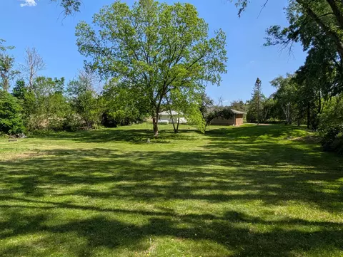Exterior - 13835 Saunders Rd, Pecatonica, IL 61063 photo 4 of 7