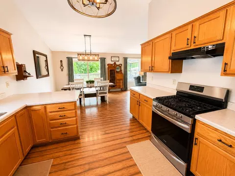 614 Moth St, Pecatonica, IL 61063 photo 11