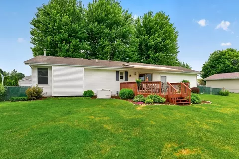 Exterior - 225 Cloud Mist Dr, Capron, IL 61012 photo 6 of 8