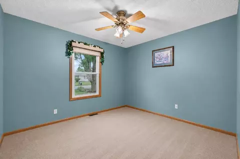 Bedroom - 225 Cloud Mist Dr, Capron, IL 61012 photo 7 of 10
