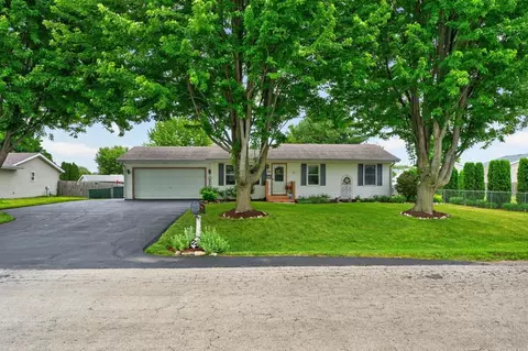 Exterior - 225 Cloud Mist Dr, Capron, IL 61012 photo 2 of 8