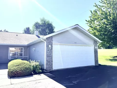5241 Diane Dr, Rockford, IL 61108