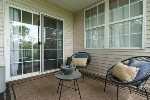 Exterior - 1630 White Oak Trl, Cherry Valley, IL 61016 photo 4 of 7
