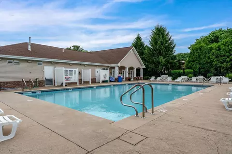 Exterior - 1630 White Oak Trl, Cherry Valley, IL 61016 photo 6 of 7