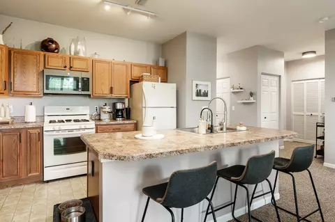 Kitchen - 1630 White Oak Trl, Cherry Valley, IL 61016 photo 5 of 6