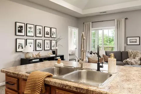 Kitchen - 1630 White Oak Trl, Cherry Valley, IL 61016 photo 4 of 6