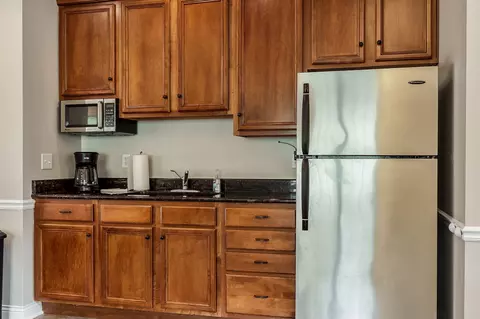 Kitchen - 1630 White Oak Trl, Cherry Valley, IL 61016 photo 6 of 6