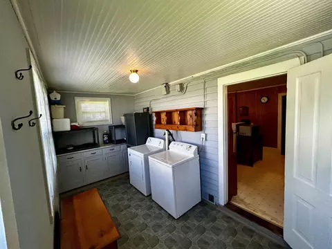 126 E 6th St, Pecatonica, IL 61063 photo 5