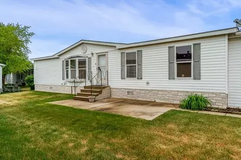 2231 Blossom Ln, Belvidere, IL 61008