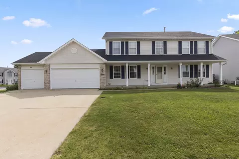 402 Scarlet Oak Dr, Poplar Grove, IL 61065