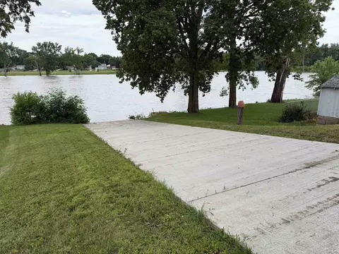 7552 N River Rd, Byron, IL 61010 photo 5