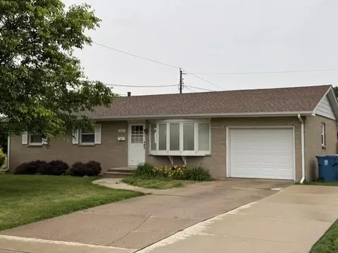 1421 25th St, Peru, IL 61354