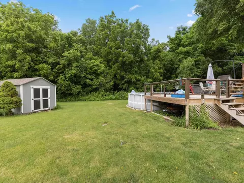 Exterior - 11202 Downing Ln, Roscoe, IL 61073 photo 6 of 8