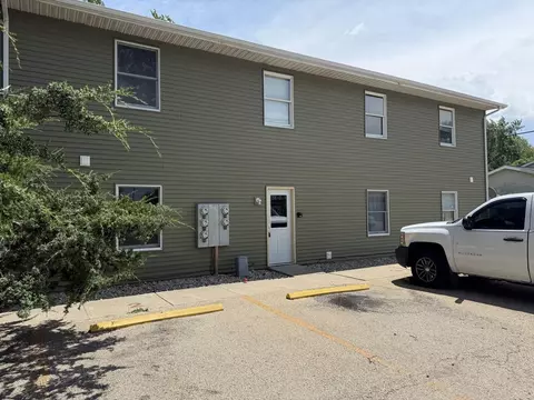 106 S 3rd Ave, Mendota, IL 61342