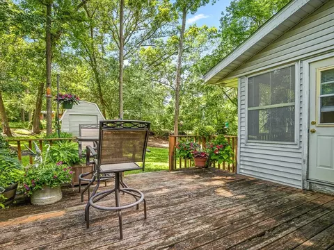 Exterior - 1996 Baintree Rd, Lake Summerset, IL 61019 photo 10 of 14