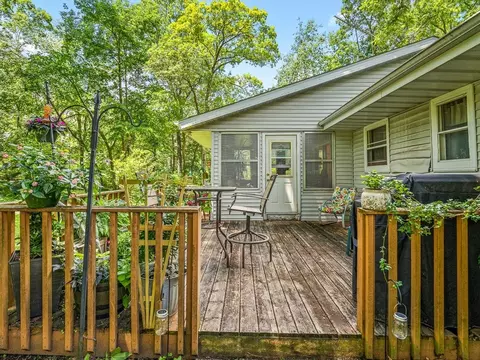 Exterior - 1996 Baintree Rd, Lake Summerset, IL 61019 photo 12 of 14