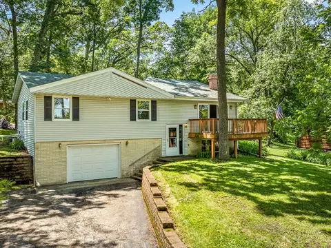 1996 Baintree Rd, Lake Summerset, IL 61019