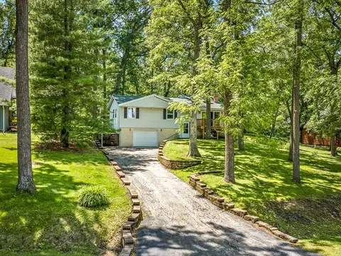 Exterior - 1996 Baintree Rd, Lake Summerset, IL 61019 photo 1 of 14