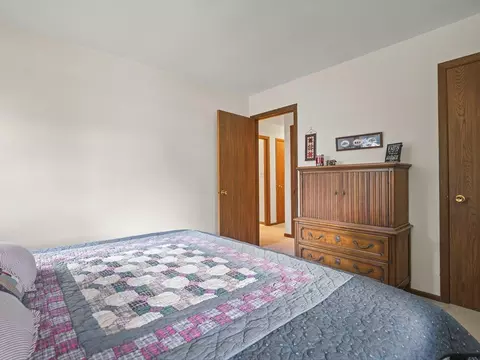 Bedroom - 1996 Baintree Rd, Lake Summerset, IL 61019 photo 3 of 6