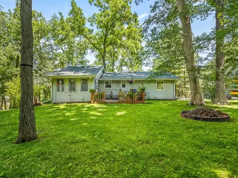 Exterior - 1996 Baintree Rd, Lake Summerset, IL 61019 photo 11 of 14