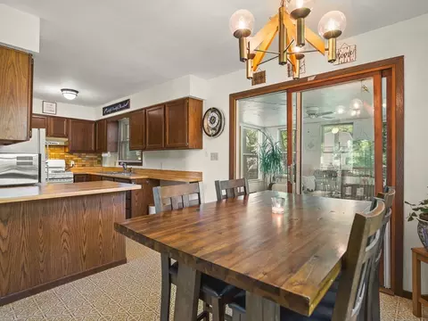 Dining - 1996 Baintree Rd, Lake Summerset, IL 61019 photo 1 of 3