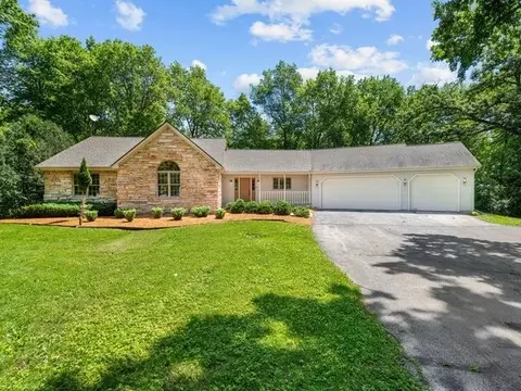 1633 N Sauk Trl, Oregon, IL 61061