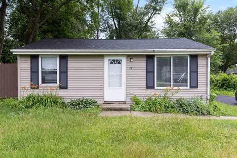 119 Superior Ave, Machesney Park, IL 61115