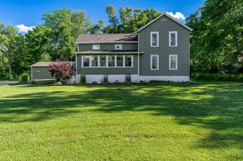 8321 Blomberg Rd, Cherry Valley, IL 61016