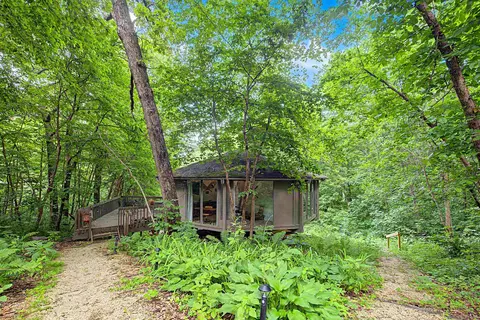 3 Lost Ridge Ln, Galena, IL 61036