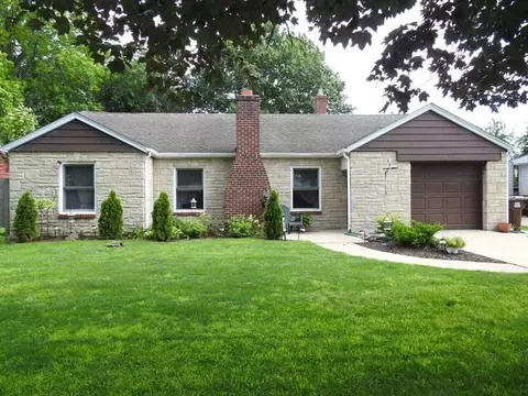 619 Loves Park Dr, Loves Park, IL 61111