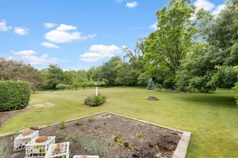 Exterior - 9974 Tybow Trl, Roscoe, IL 61073 photo 5 of 9